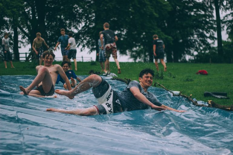 Leiders en leidsters bij de scouts: een waardevol team